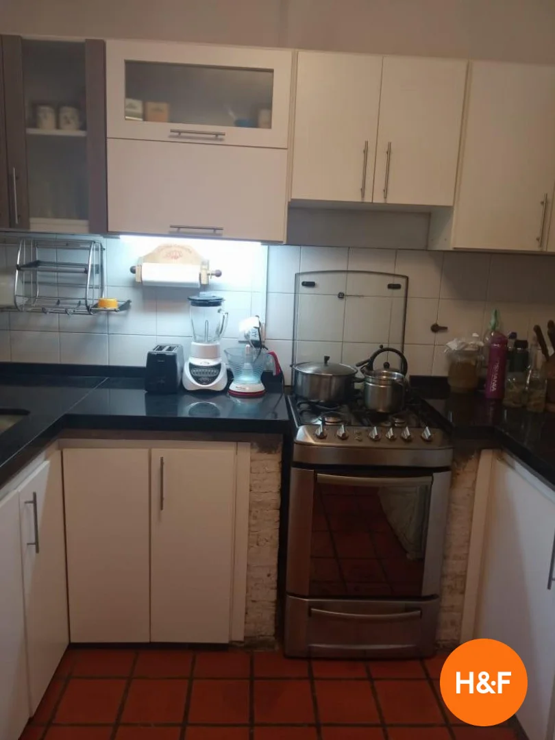 Room for rent in student apartment in , fully furnished