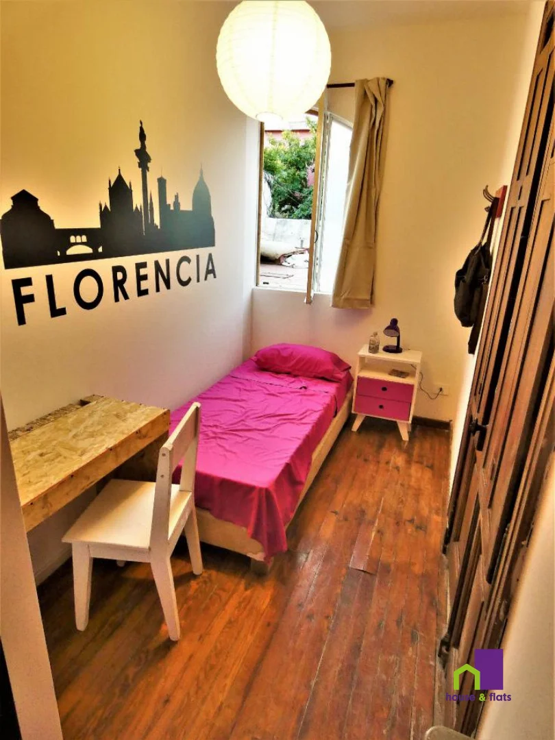 Habitación estudiantil amplia y cómoda en 