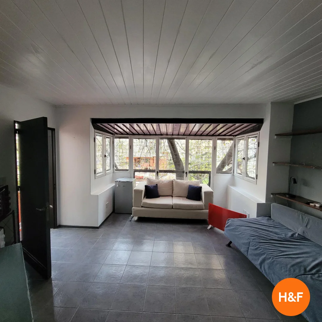 Economical student room with convenient location in 