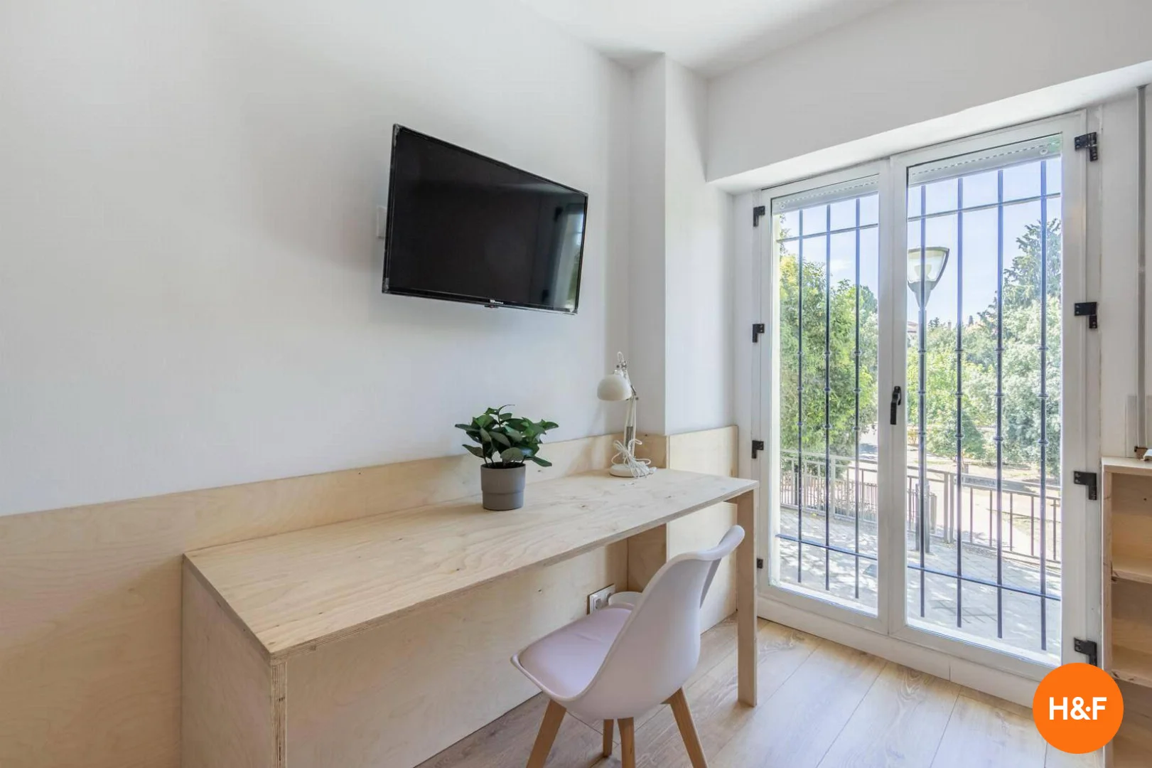 Room for rent in student apartment in , fully furnished
