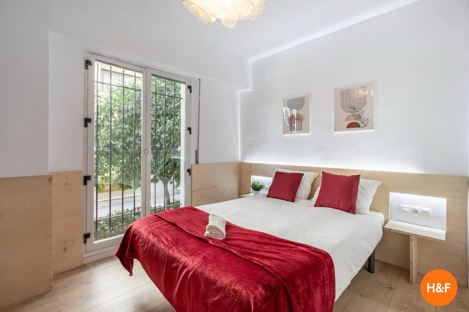 Cozy room for students available in 