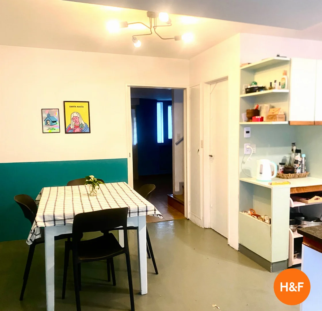 Comfortable and spacious student room in 