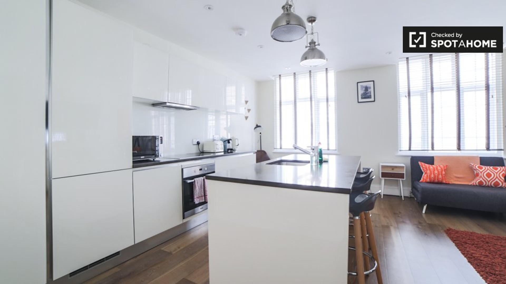 Entire fully furnished flat in City Of Westminster