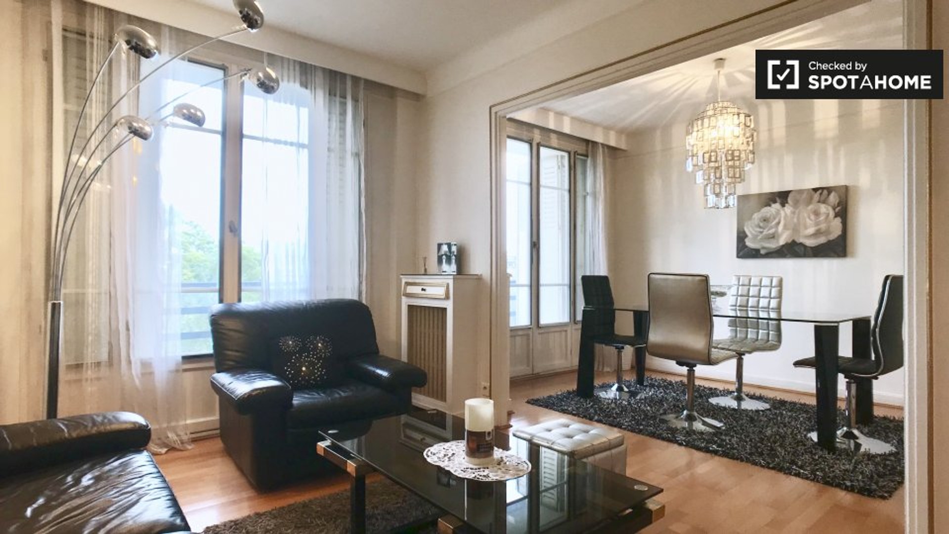 Luminoso e moderno appartamento a Parigi