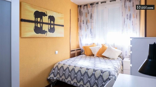 Renting rooms by the month in Alcala-de-henares