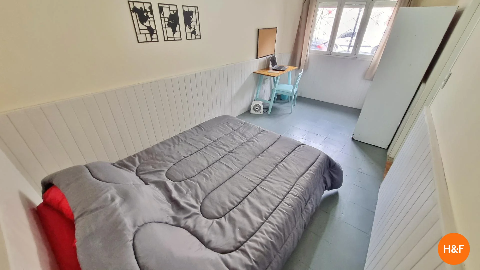 Budget-friendly student room close to campus in 