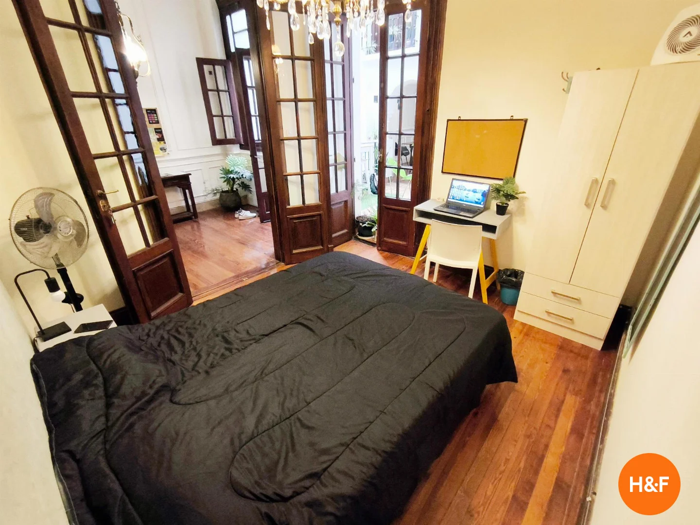 Habitación estudiantil económica con ubicación conveniente en 
