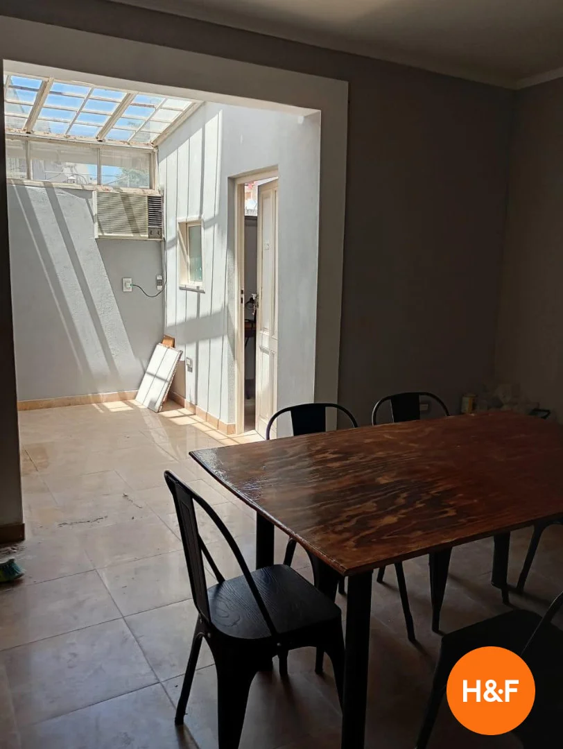 Zimmer in Studentenwohnung in  zu vermieten, voll möbliert