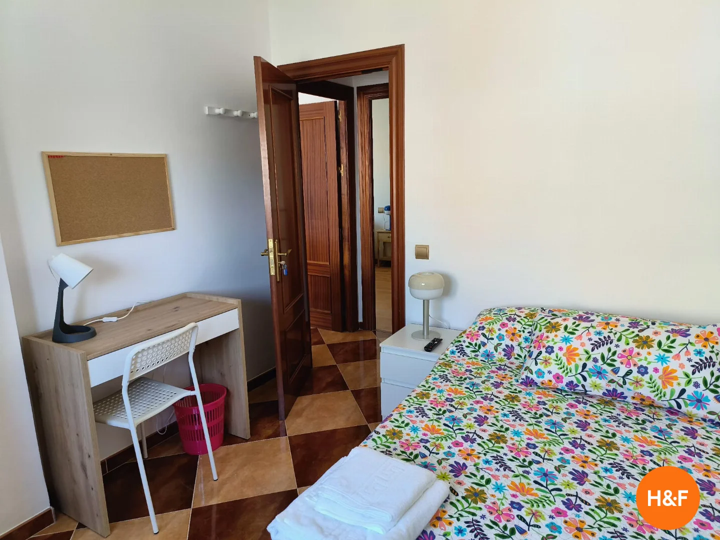 Studentenfreundliches Zimmer in  mit modernen Annehmlichkeiten