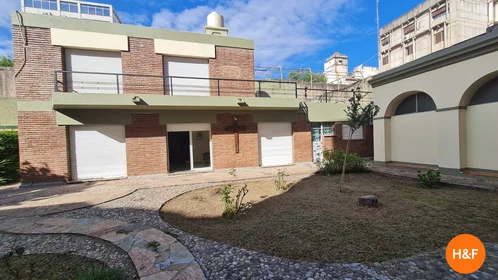 Dairenin tamamı konumu 27 de Abril 128, X5000 Córdoba, Argentina, 1 15 görüntüsü