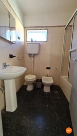 Dairenin tamamı konumu 27 de Abril 128, X5000 Córdoba, Argentina, 8 15 görüntüsü