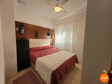 Habitación privada en C. Fernando de Rojas, 3, 41006 Sevilla, Spain, imagen 1 de 7
