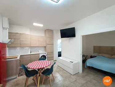 Dairenin tamamı konumu Carrer Juan Bautista Folía Prades, 12006 Castelló de la Plana, Castelló, España, 1 7 görüntüsü