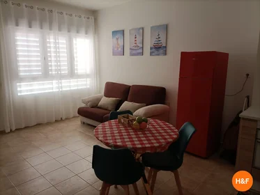 Dairenin tamamı konumu Carrer Juan Bautista Folía Prades, 12006 Castelló de la Plana, Castelló, España, 3 7 görüntüsü