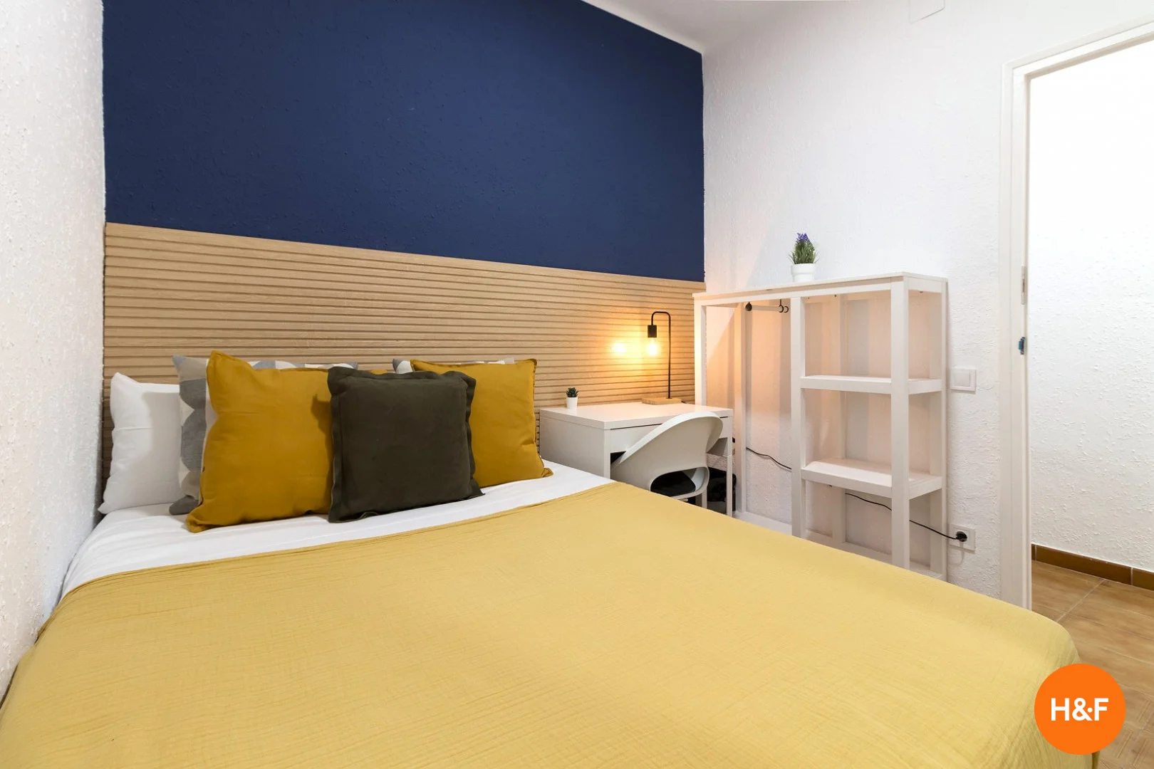 Quarto amigo do estudante em  com comodidades modernas