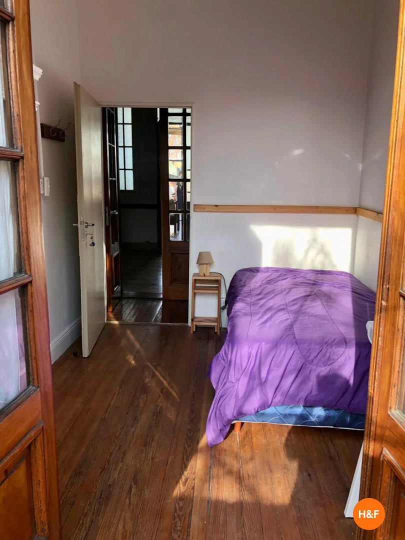 Habitación para estudiantes en  con área de estudio y facilidades compartidas