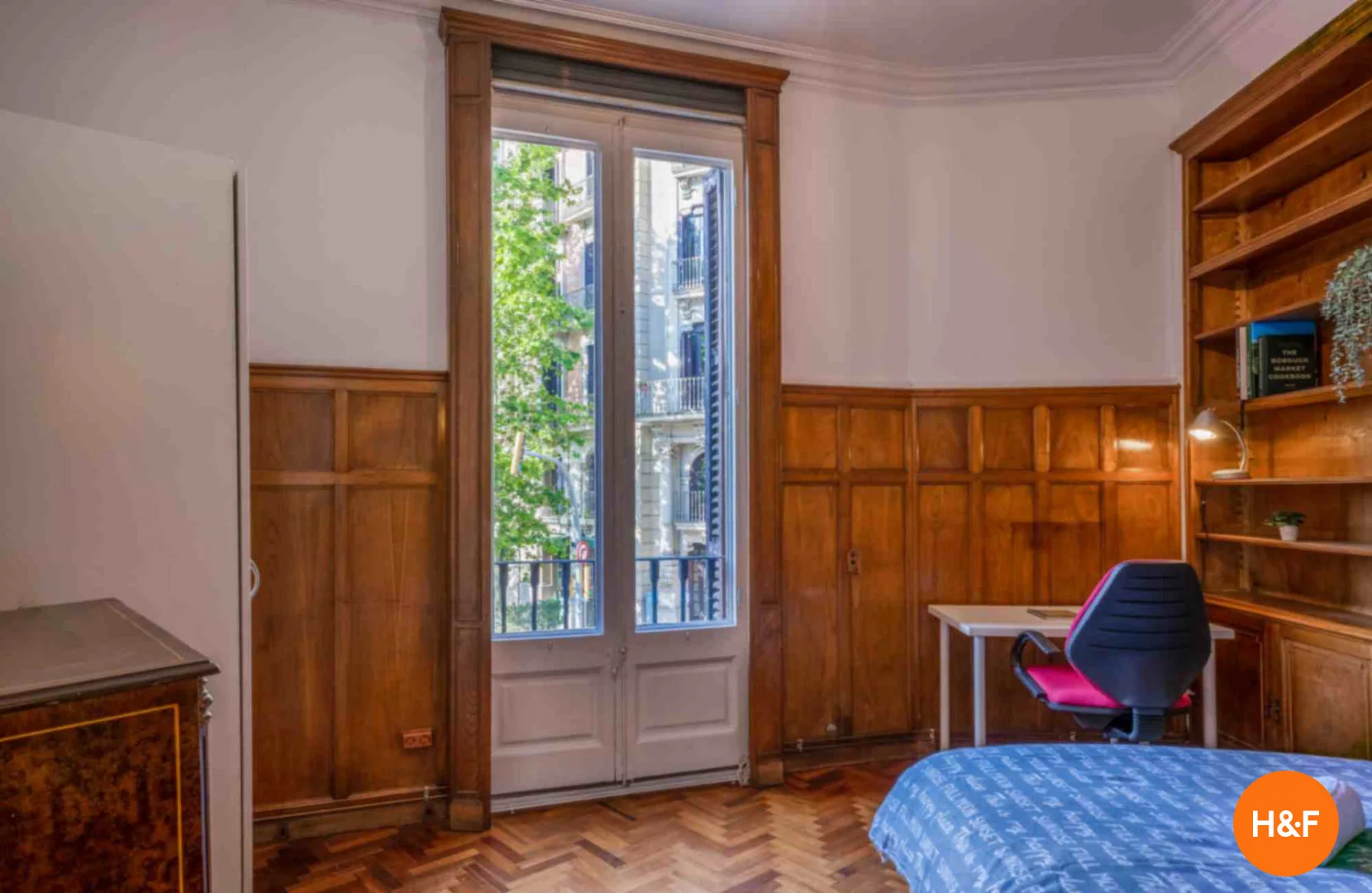 Quarto de estudante económico perto do campus em
