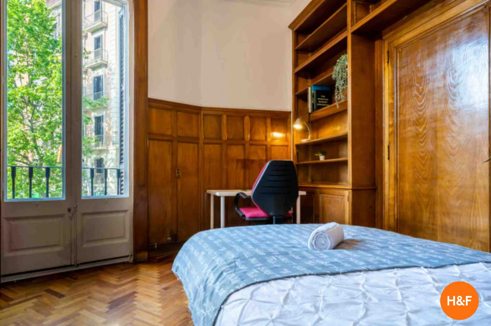Quarto amigo do estudante em com comodidades modernas