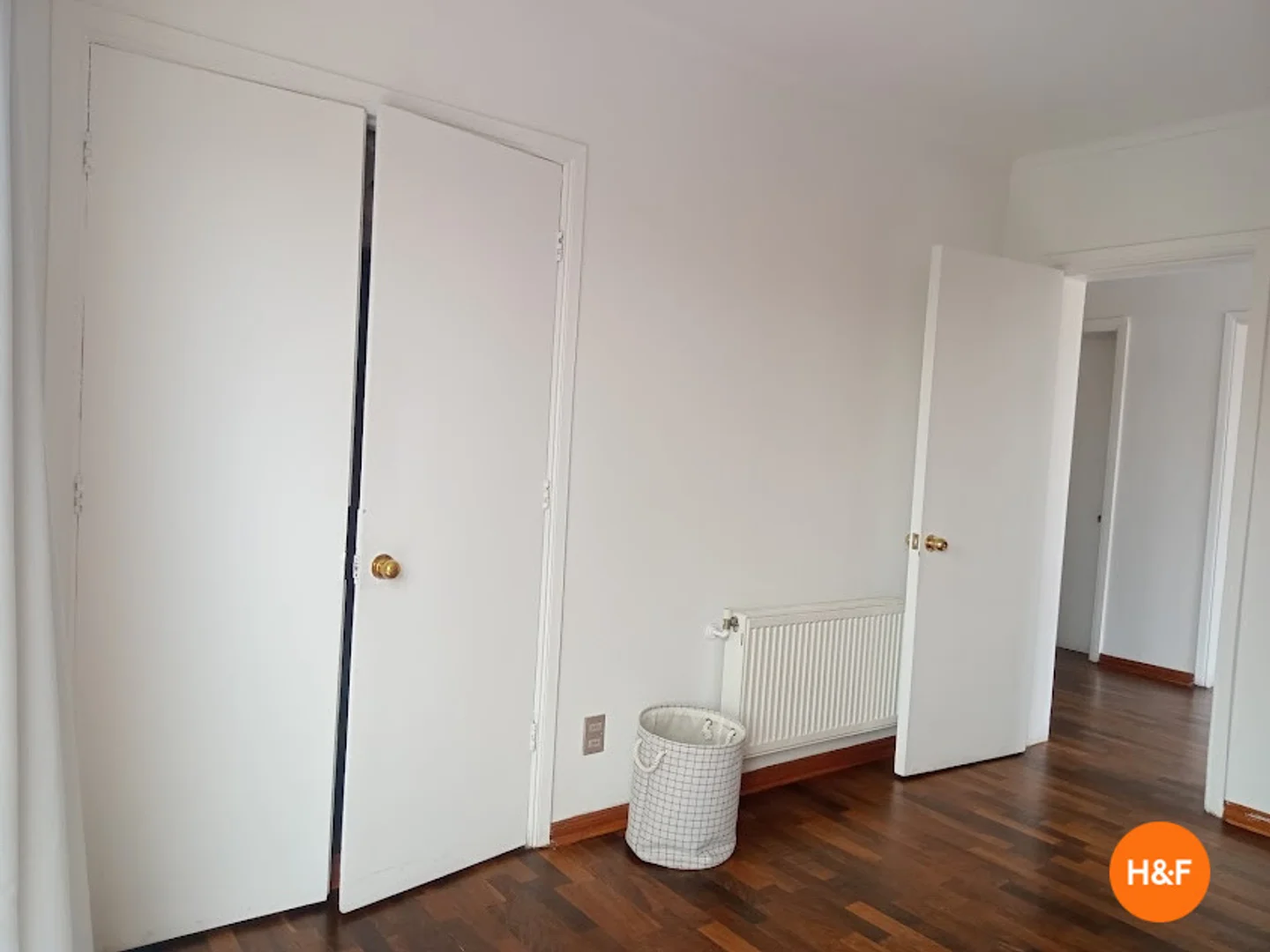 Chambre d'étudiant économique avec emplacement pratique dans 