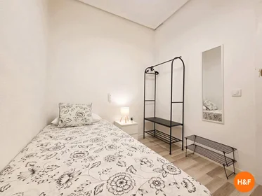 Habitación privada en C. de Atocha, 66, Centro, 28012 Madrid, España, imagen 3 de 16
