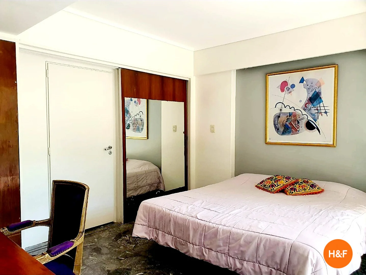 Room for rent in student apartment in , fully furnished