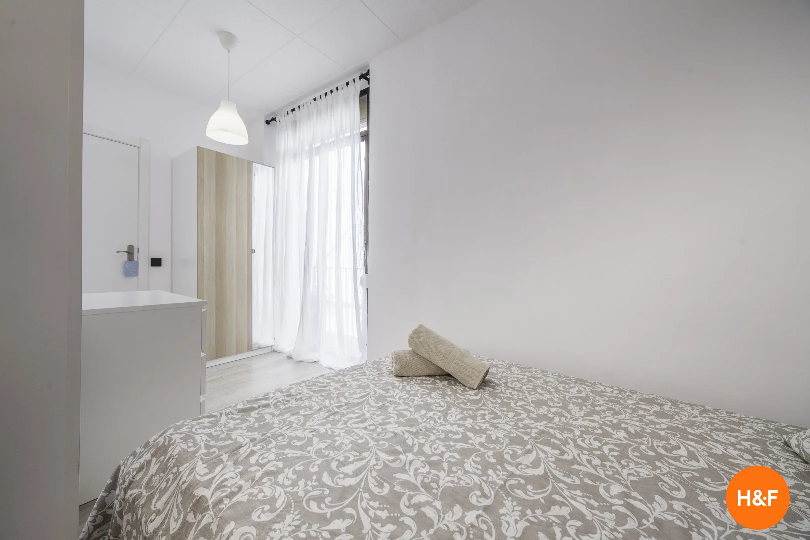 Habitación para estudiantes en  con modernas comodidades