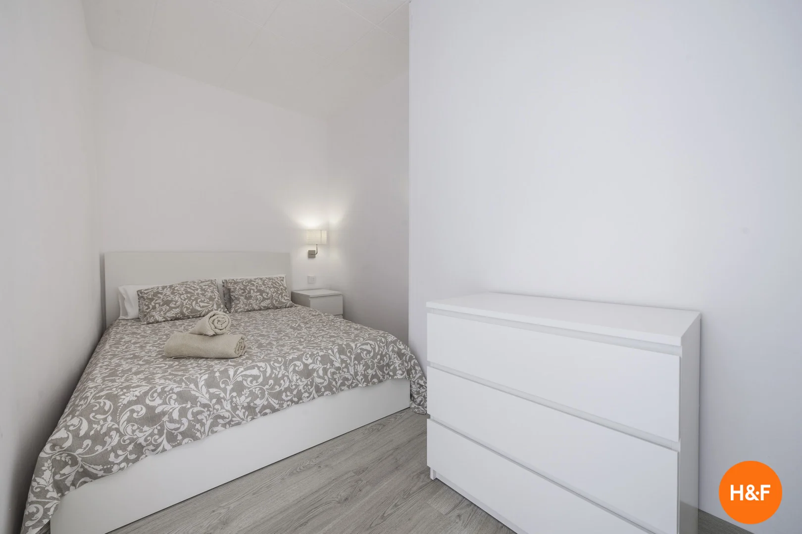 Habitación en apartamento estudiantil en alquiler en , completamente amueblado
