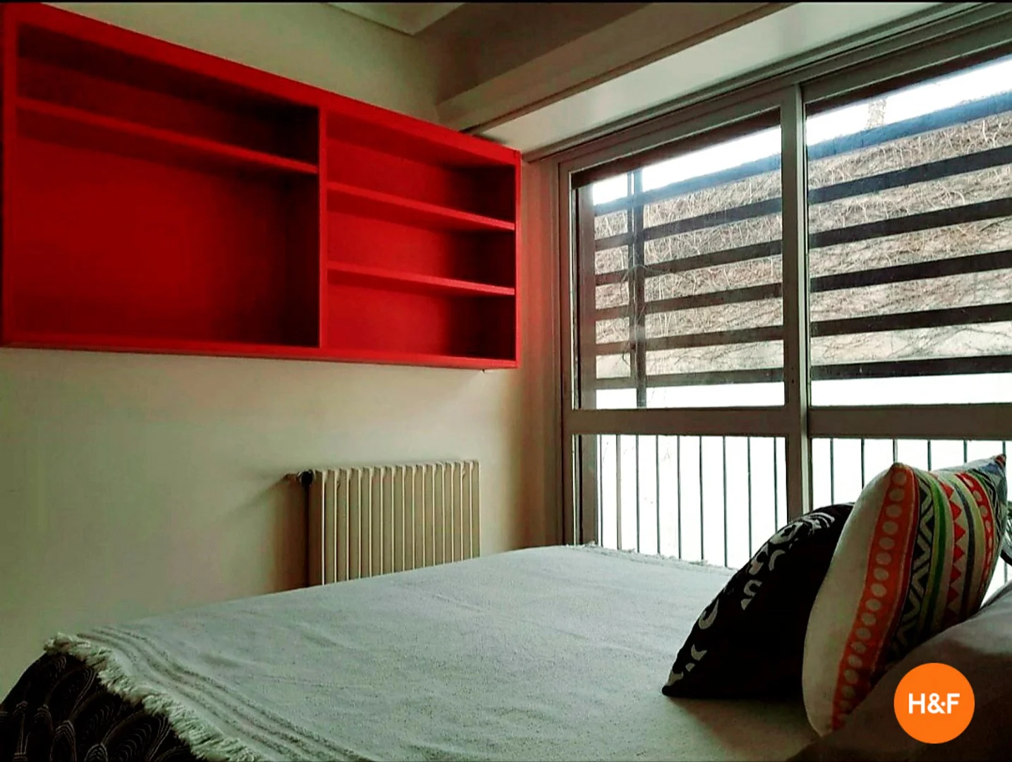 Habitación asequible para estudiantes con buena iluminación en 
