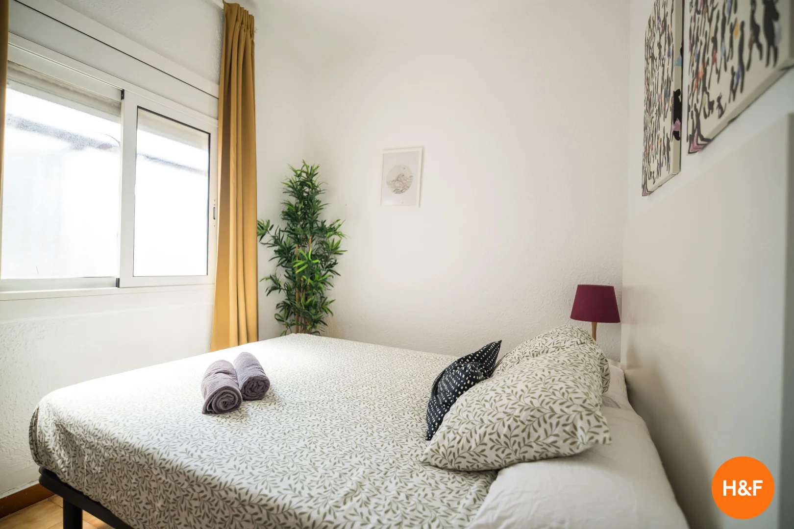 Quarto para alugar em apartamento de estudantes em , totalmente mobilado