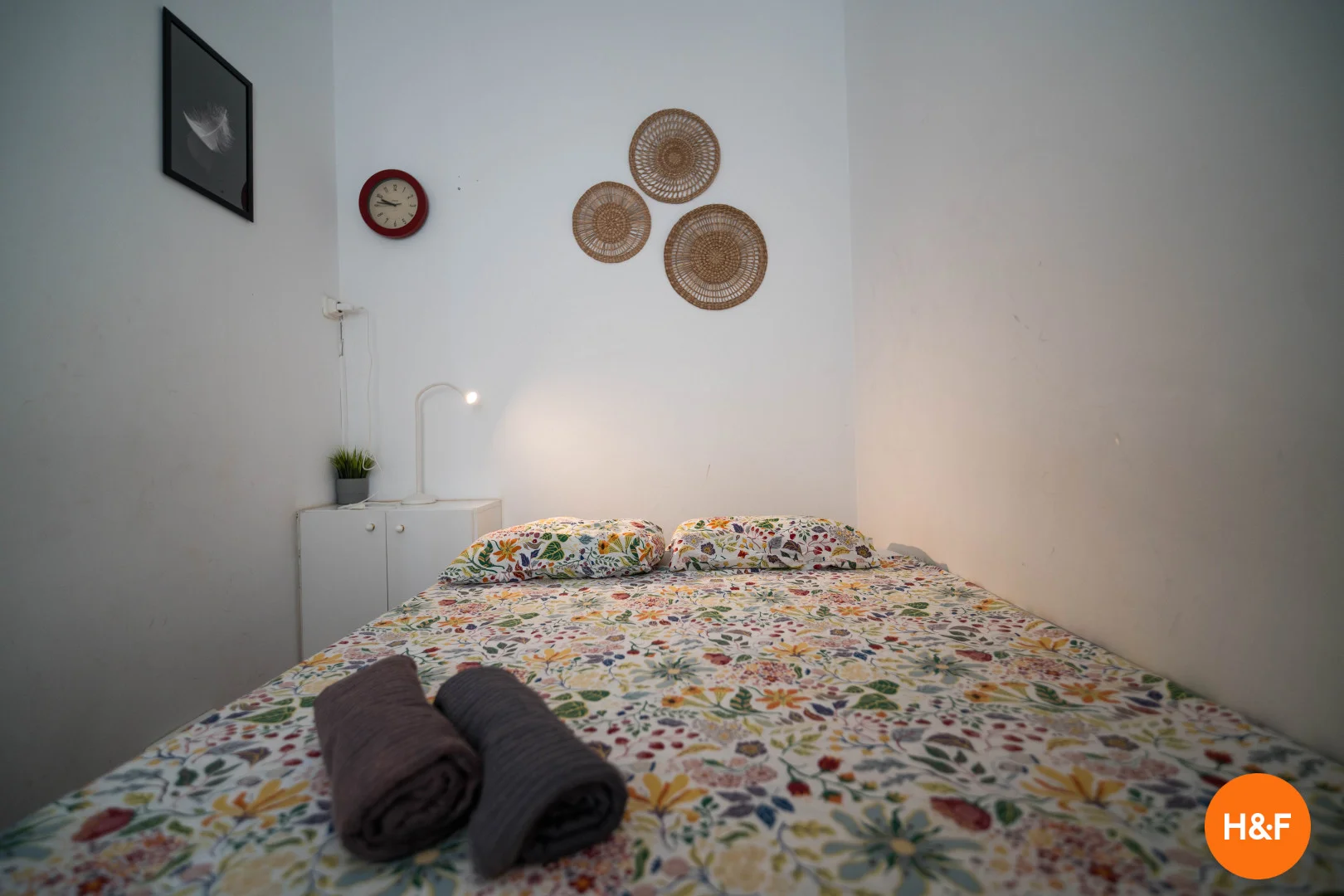 Quarto de estudante económico perto do campus em 