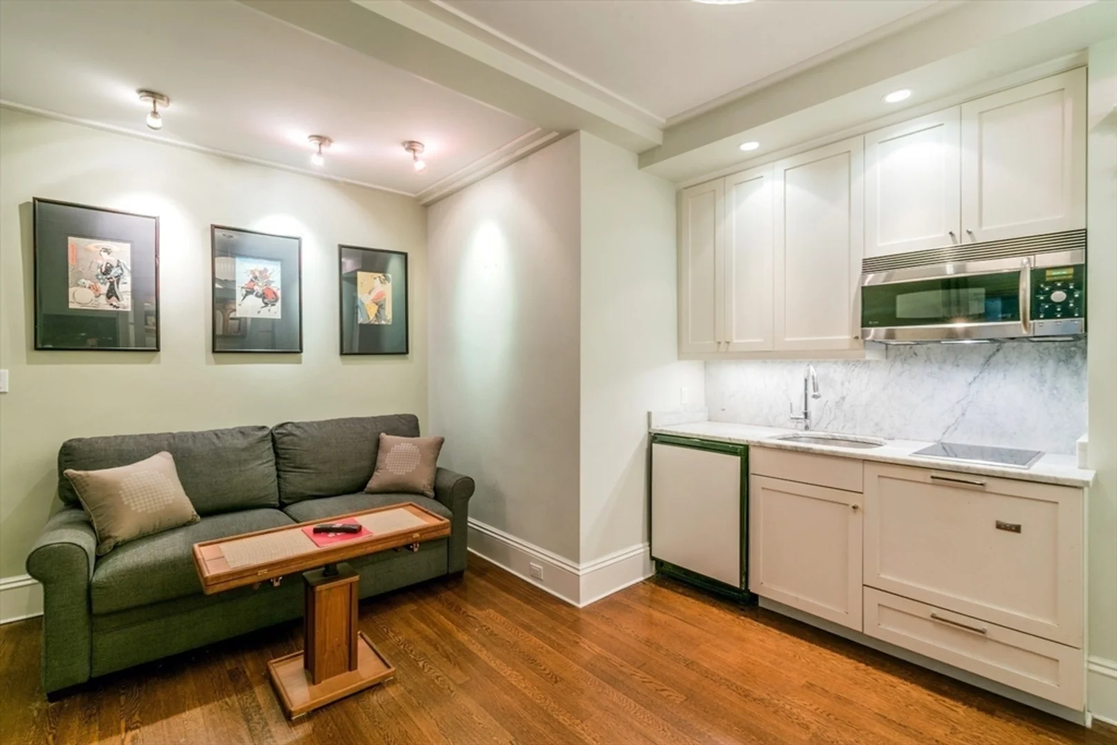 8, Garrison St., Unit 408, Back Bay, Boston, MA, 02116
