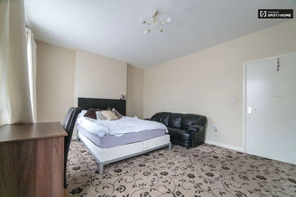 Quarto para alugar com cama de casal em City-of-westminster