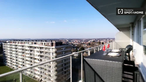 Entire apartment at Avenue Mutsaard, image 10 of 19