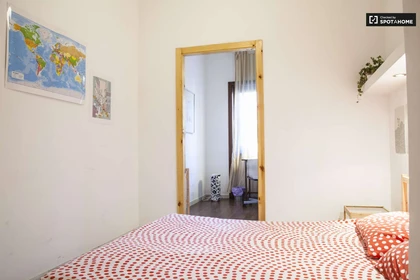 Cheap private room in Roma