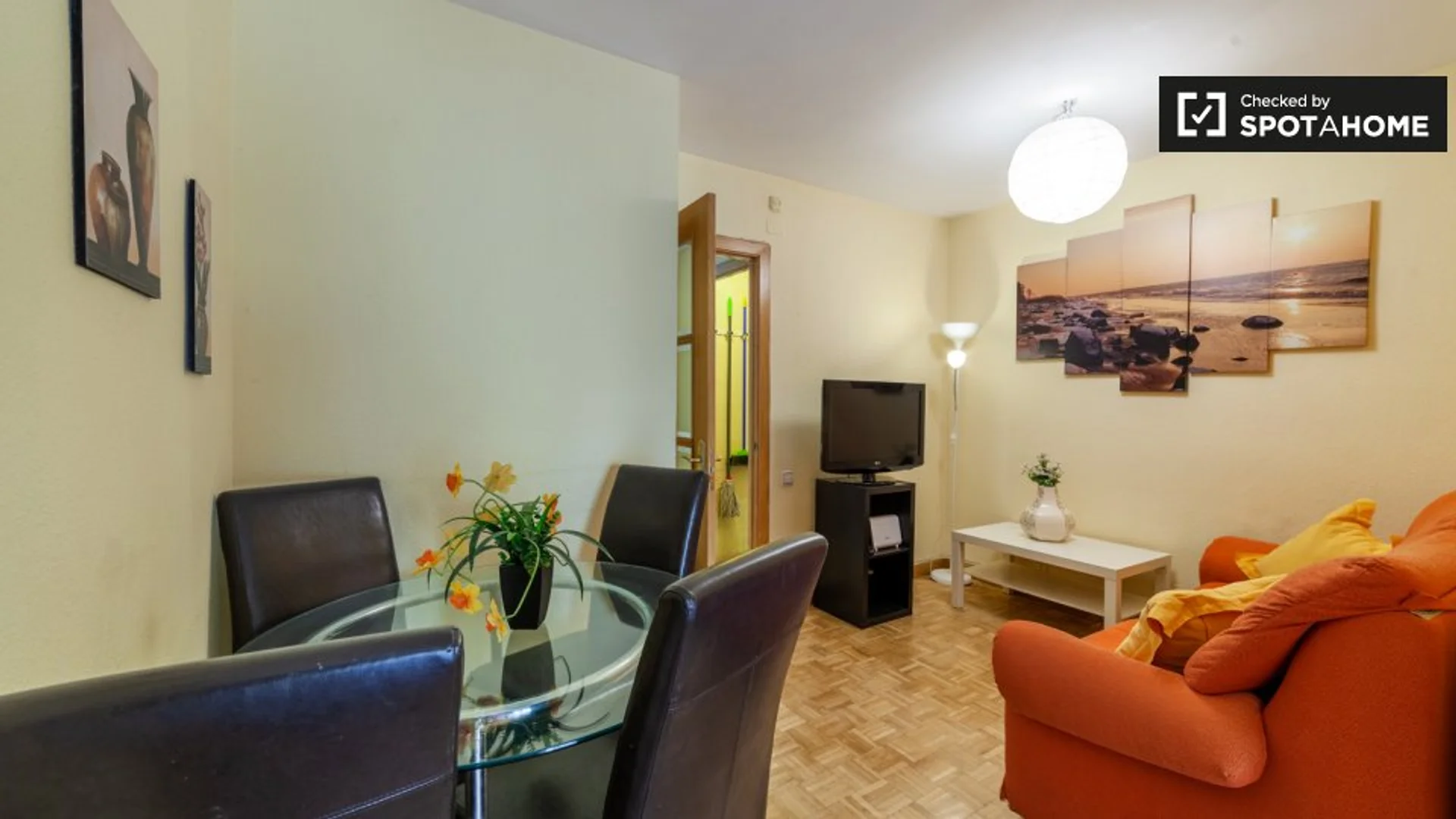 Quarto amigo do estudante em  com comodidades modernas