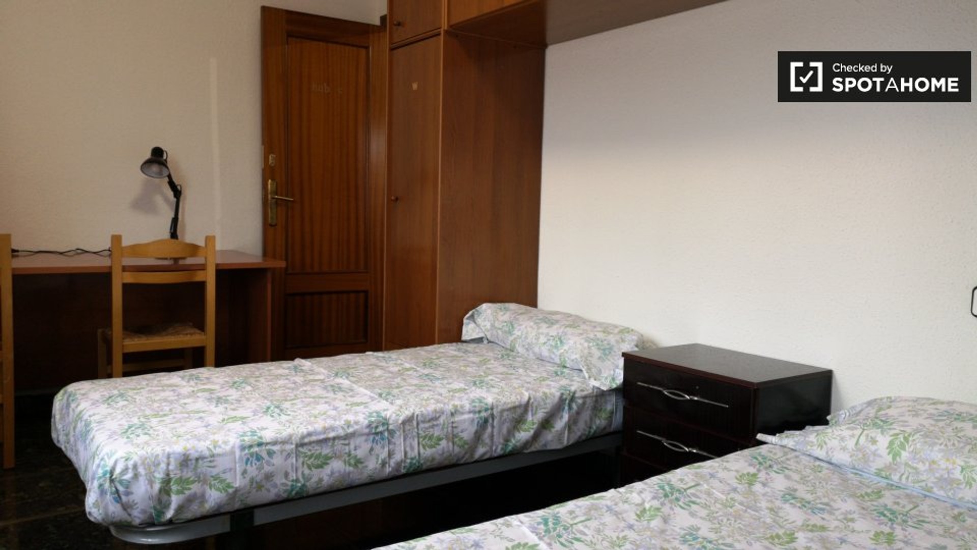 Room for rent with double bed Cerdanyola Del Vallès