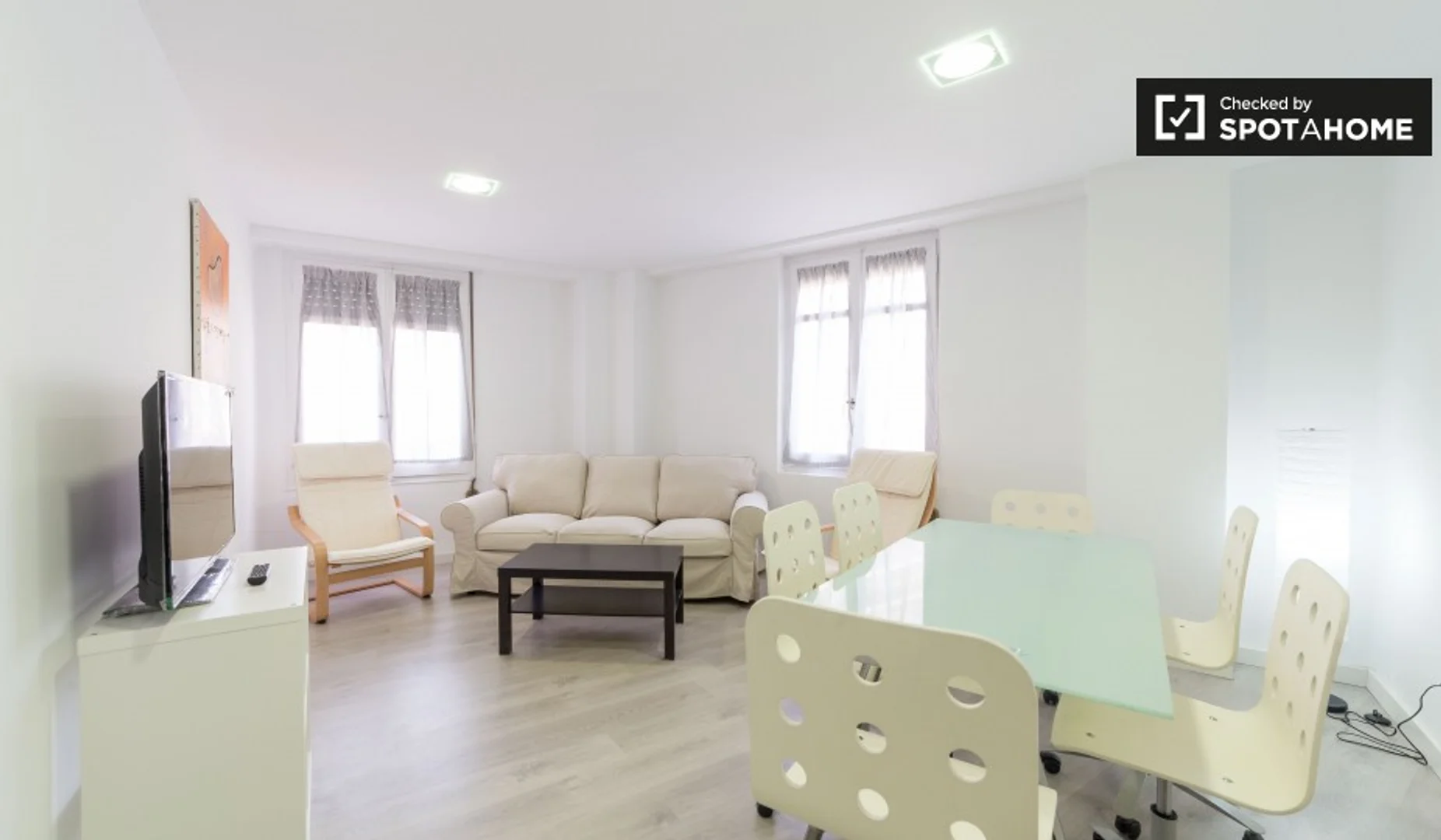 Pokój do wynajęcia w mieszkaniu studenckim w , w pełni umeblowany