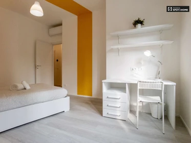 Chambre à louer avec lit double Milano