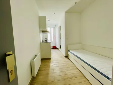 私人房间 在 Nîmes, 30000, 3的图像1