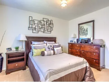 Apartamento inteiro em residência em 1231 Clairmont Rd, Decatur, GA 30030, USA, imagem 2 de 32