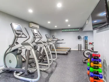 Apartamento inteiro em residência em 1231 Clairmont Rd, Decatur, GA 30030, USA, imagem 22 de 32