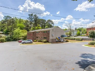 Apartamento inteiro em residência em 1231 Clairmont Rd, Decatur, GA 30030, USA, imagem 29 de 32