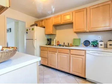 Apartamento inteiro em residência em 1231 Clairmont Rd, Decatur, GA 30030, USA, imagem 9 de 32