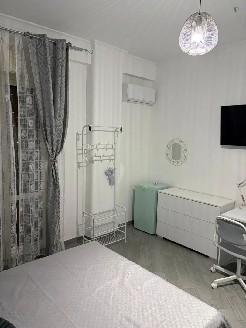 Chambre d'étudiant économique avec emplacement pratique dans 
