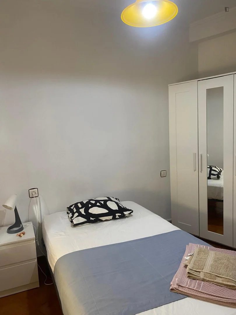 Budget-friendly student room close to campus in 