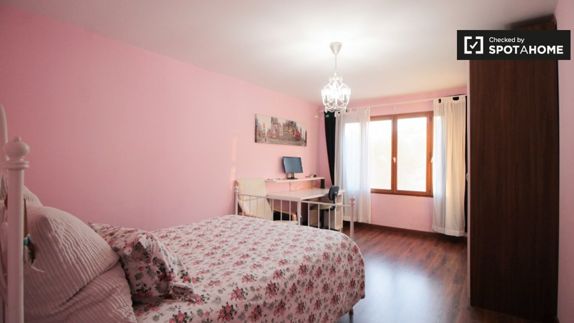 Room for rent in a shared flat in Sant Cugat Del Vallès
