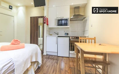 Stüdyo daire konumu Ashmore Rd, 5 9 görüntüsü