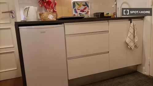 Private room at Estr. A-Da-Maia, 1500-002 Lisboa, Portugal, image 15 of 19