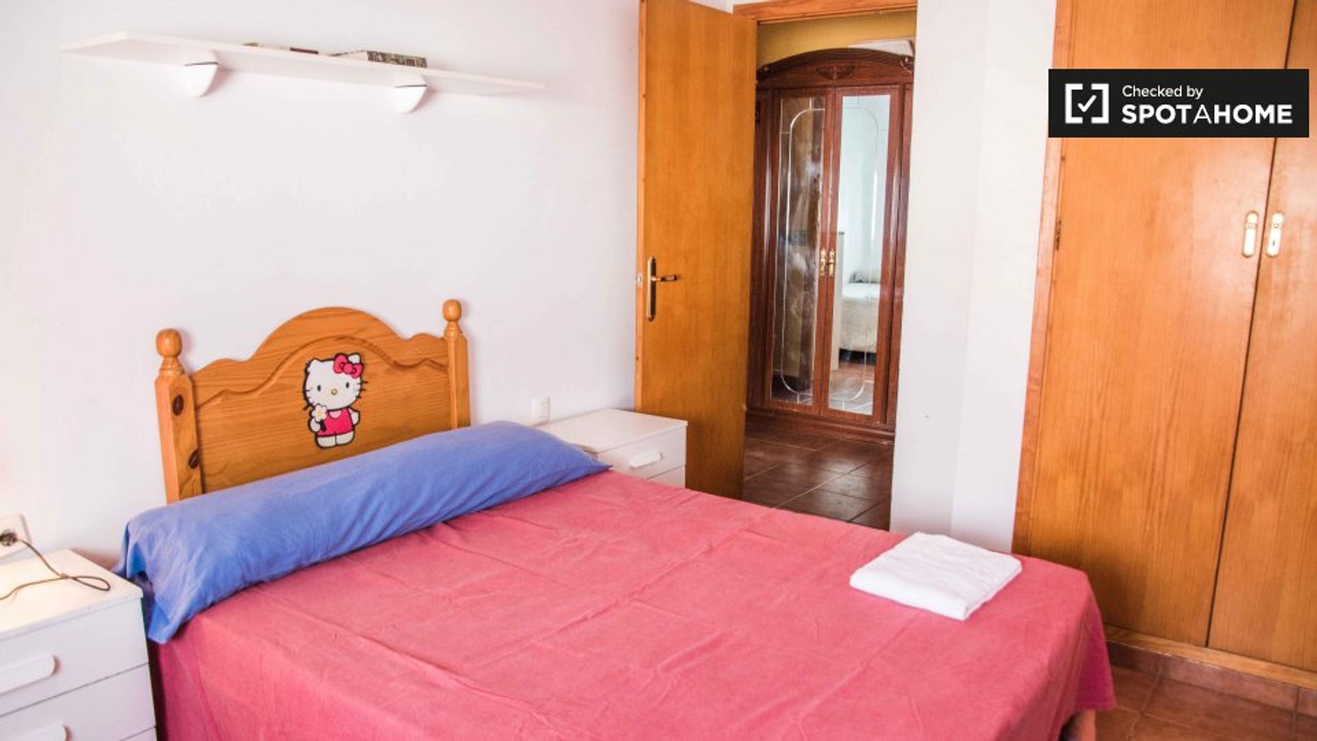 Two bedroom accommodation in Torrent