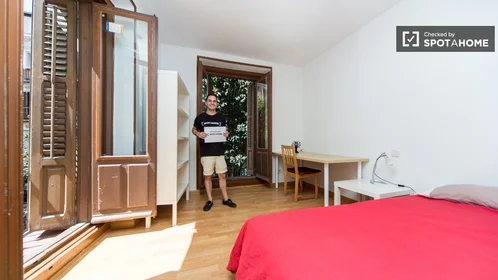 Private room at Calle de Embajadores, image 7 of 19
